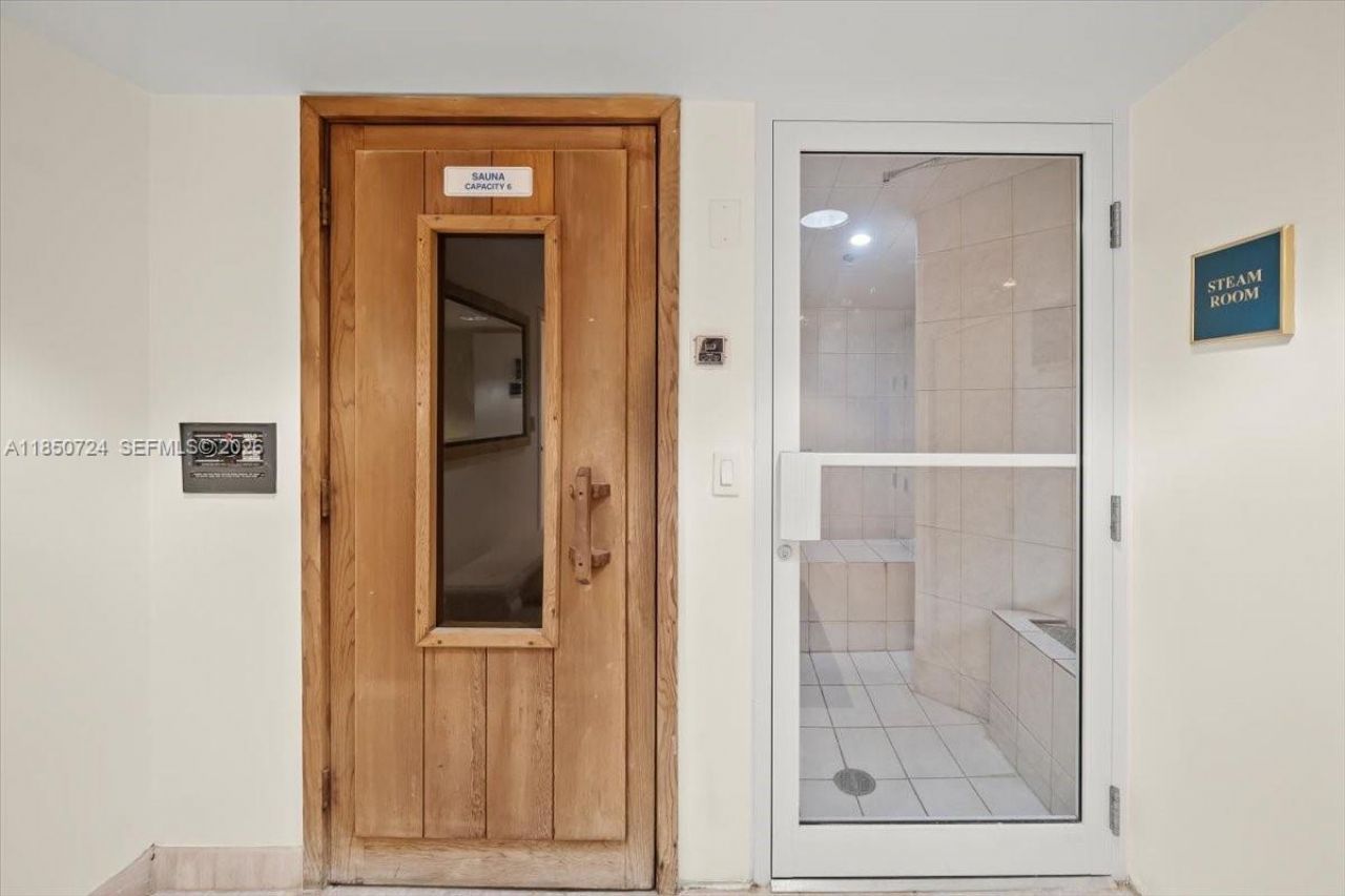 6301 Collins Ave, Unit 2705, Miami Beach, FL 33141 Photo