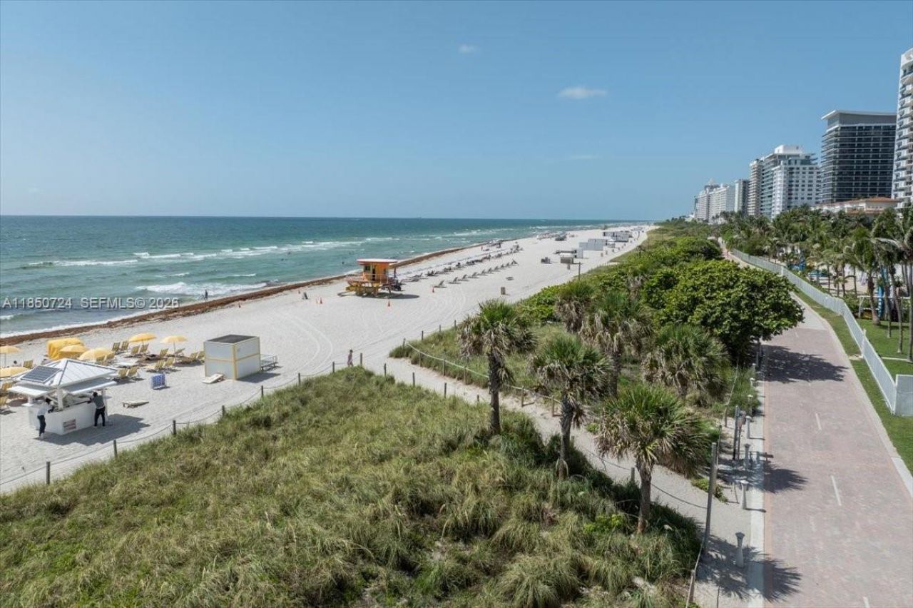 6301 Collins Ave, Unit 2705, Miami Beach, FL 33141 Photo