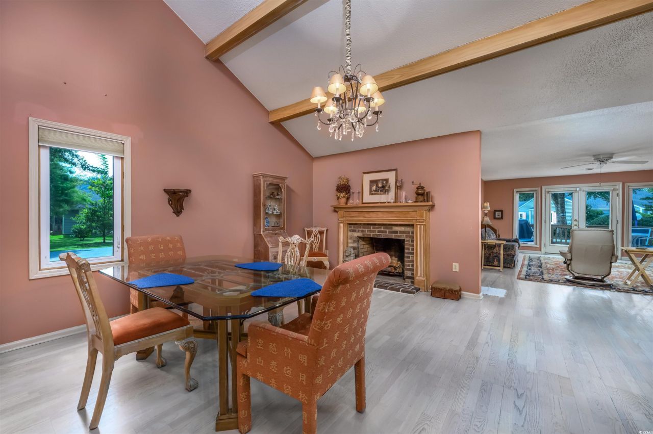 623 Rosemary Ln. Photo 4