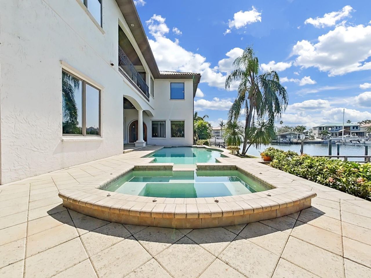 1097 Eden Isle Drive Ne, Saint Petersburg, FL 33704 Photo