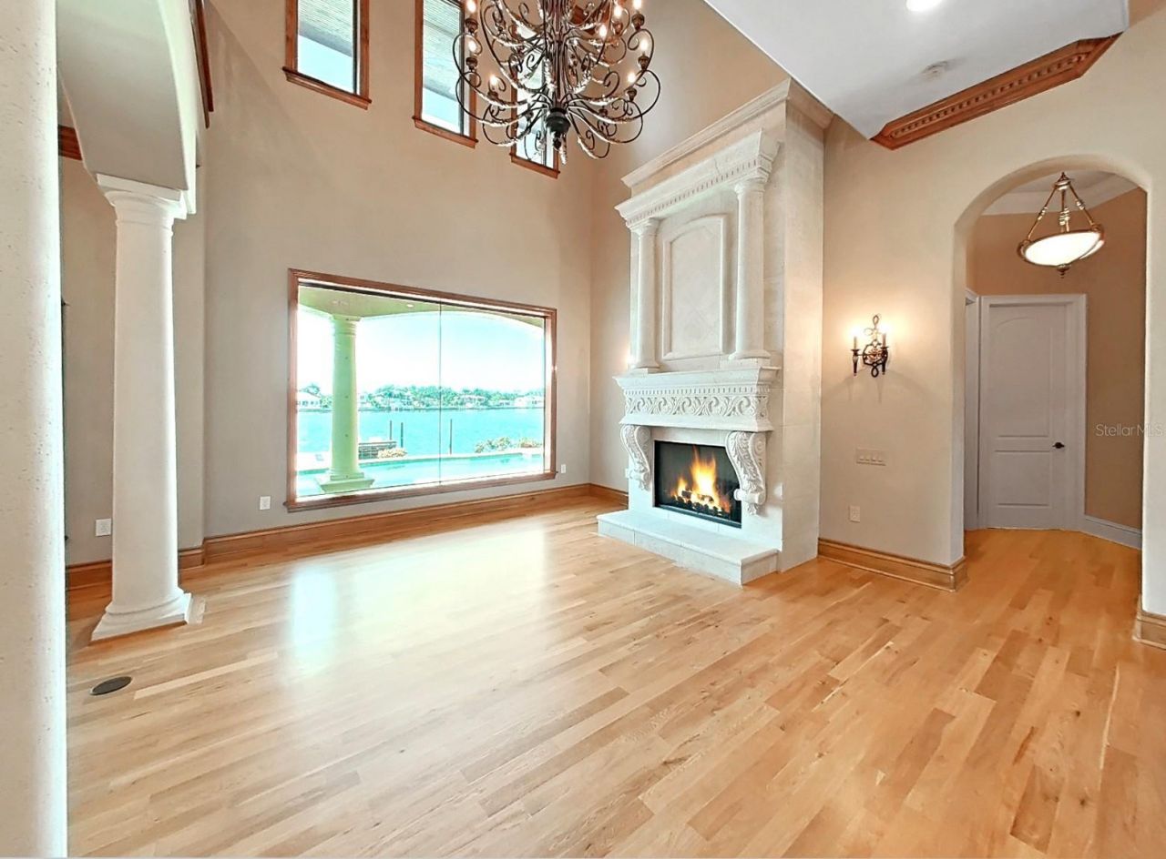 1097 Eden Isle Drive Ne, Saint Petersburg, FL 33704 Photo