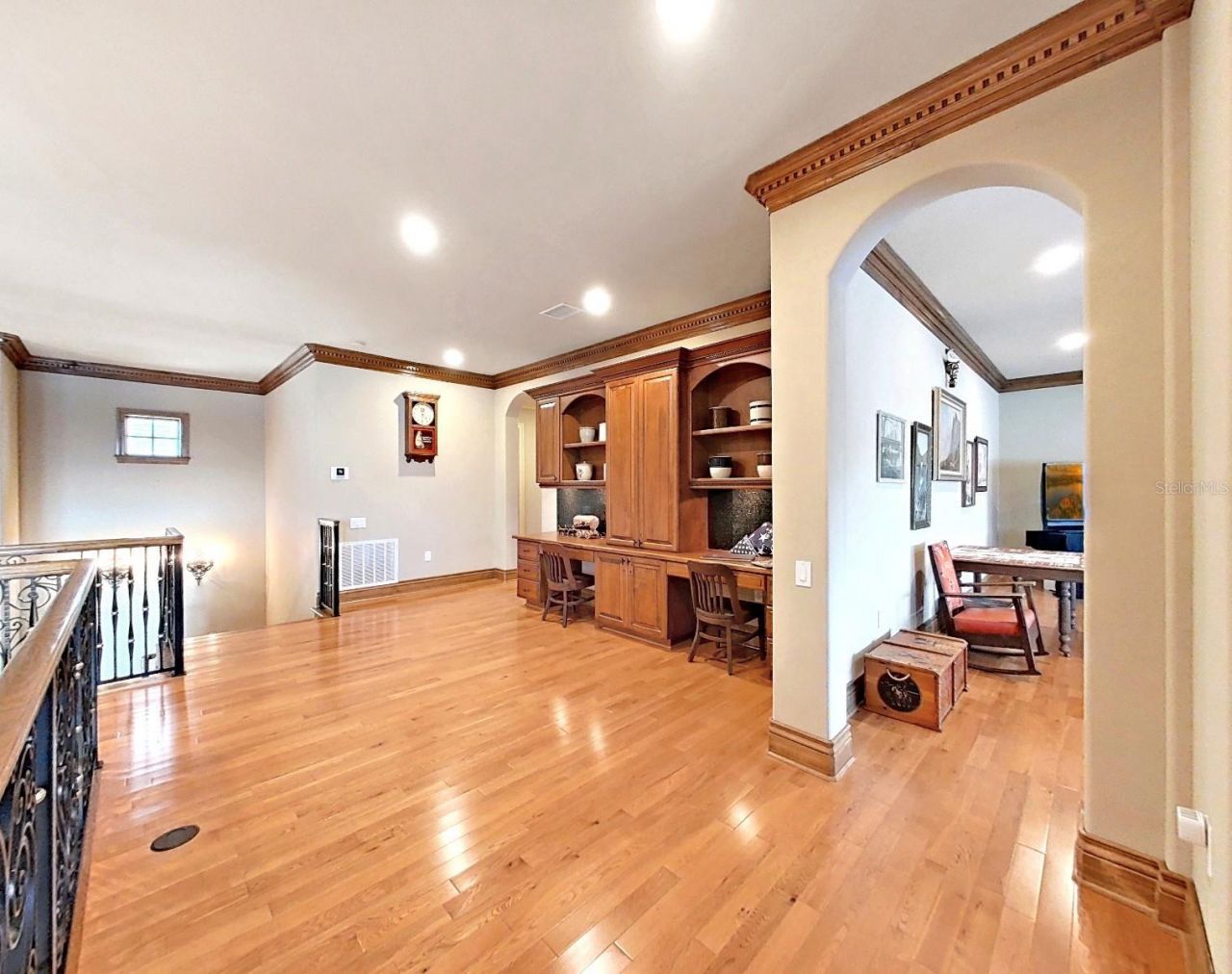 1097 Eden Isle Drive Ne, Saint Petersburg, FL 33704 Photo