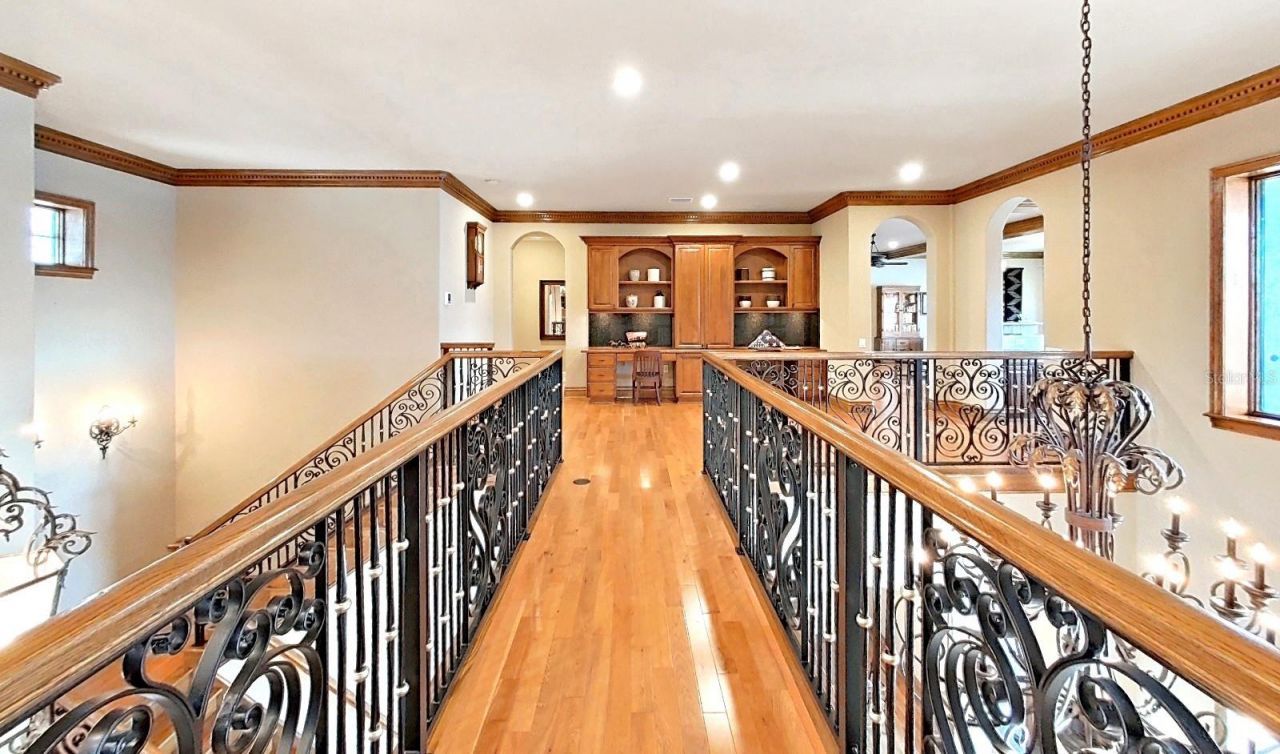 1097 Eden Isle Drive Ne, Saint Petersburg, FL 33704 Photo