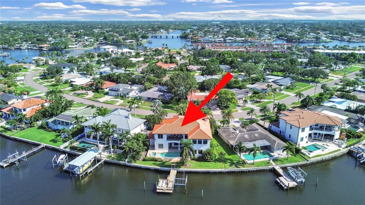 1097 Eden Isle Drive Ne, Saint Petersburg, FL 33704 Photo