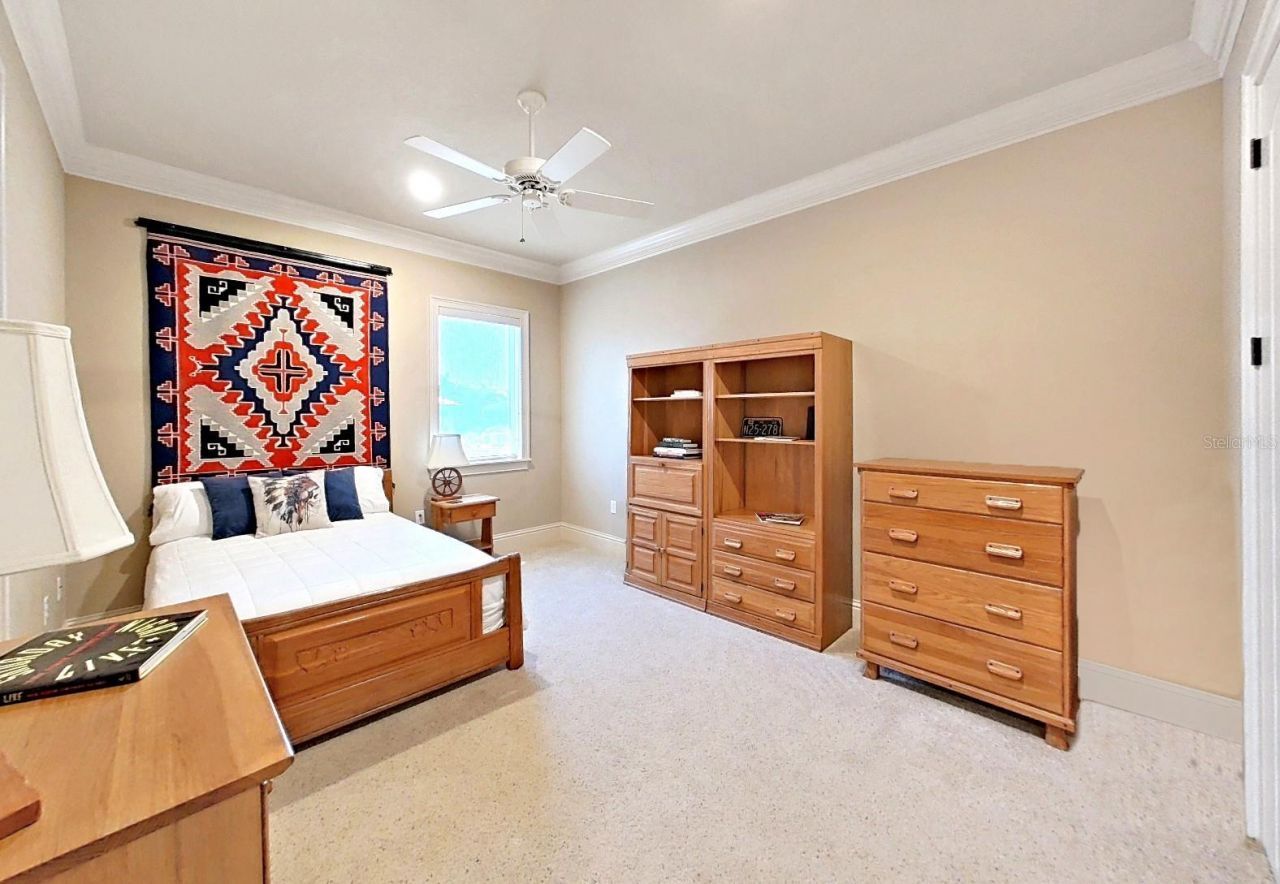 1097 Eden Isle Drive Ne, Saint Petersburg, FL 33704 Photo