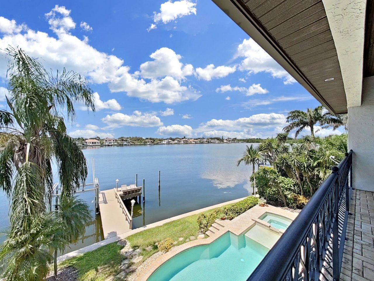 1097 Eden Isle Drive Ne, Saint Petersburg, FL 33704 Photo