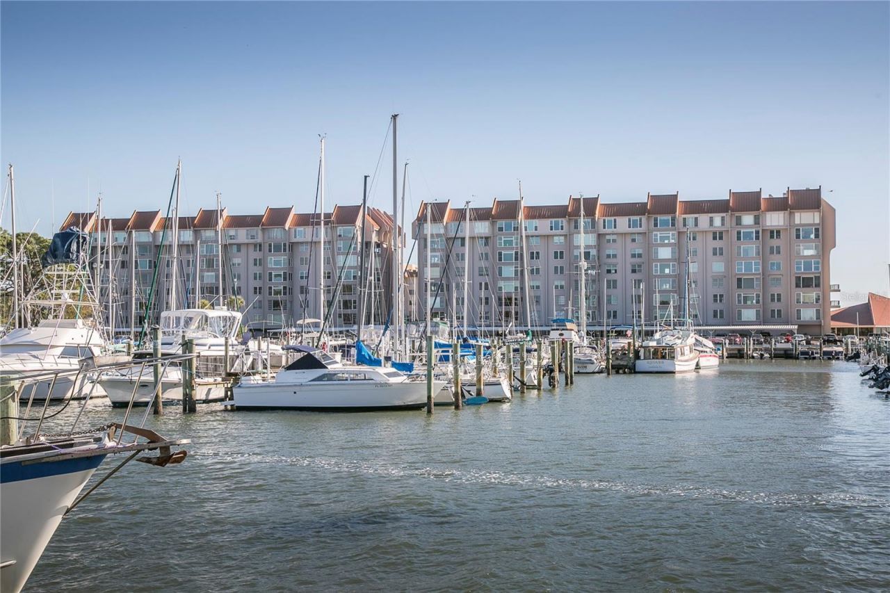 632 Edgewater Drive, Unit 235, Dunedin, FL 34698 Main Photo