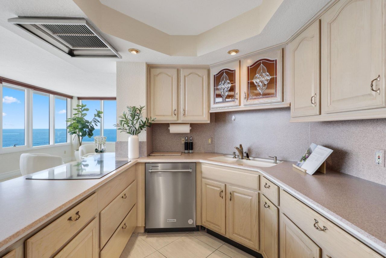 700 S Ocean Boulevard, Unit 1202, Boca Raton, FL 33432 Photo