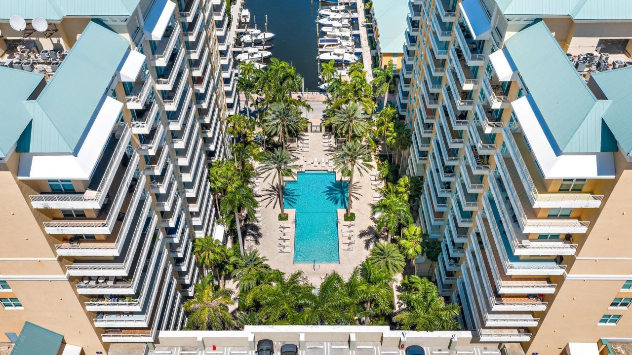 625 Casa Loma Boulevard, Unit 909, Boynton Beach, FL 33435 Photo