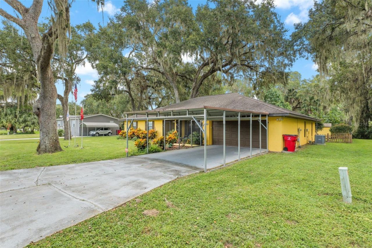 1251 Cr 436, Lake Panasoffkee, FL 33538 Photo