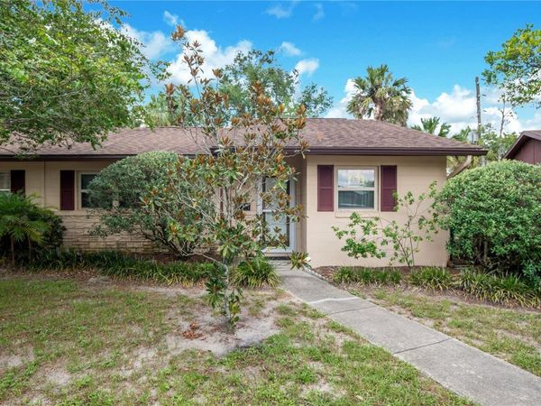 13 VILLA VILLAR COURT, Unit 130, DELAND, FL 32724