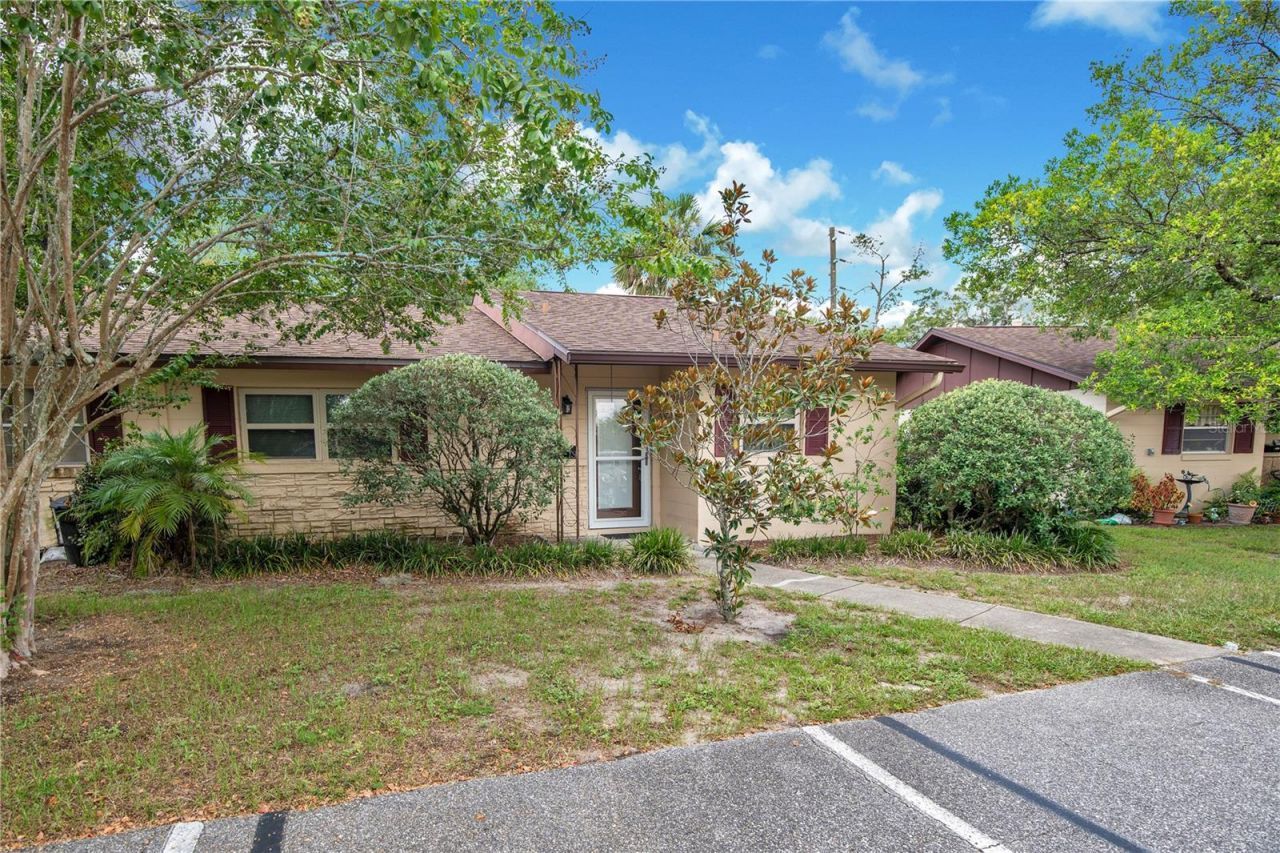 13 Villa Villar Court, Unit 130, Deland, FL 32724 Photo