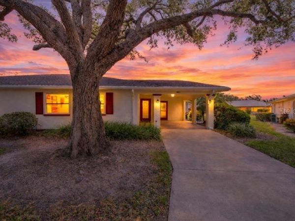 1005 HAREFIELD CIRCLE, Unit 43, SUN CITY CENTER, FL 33573