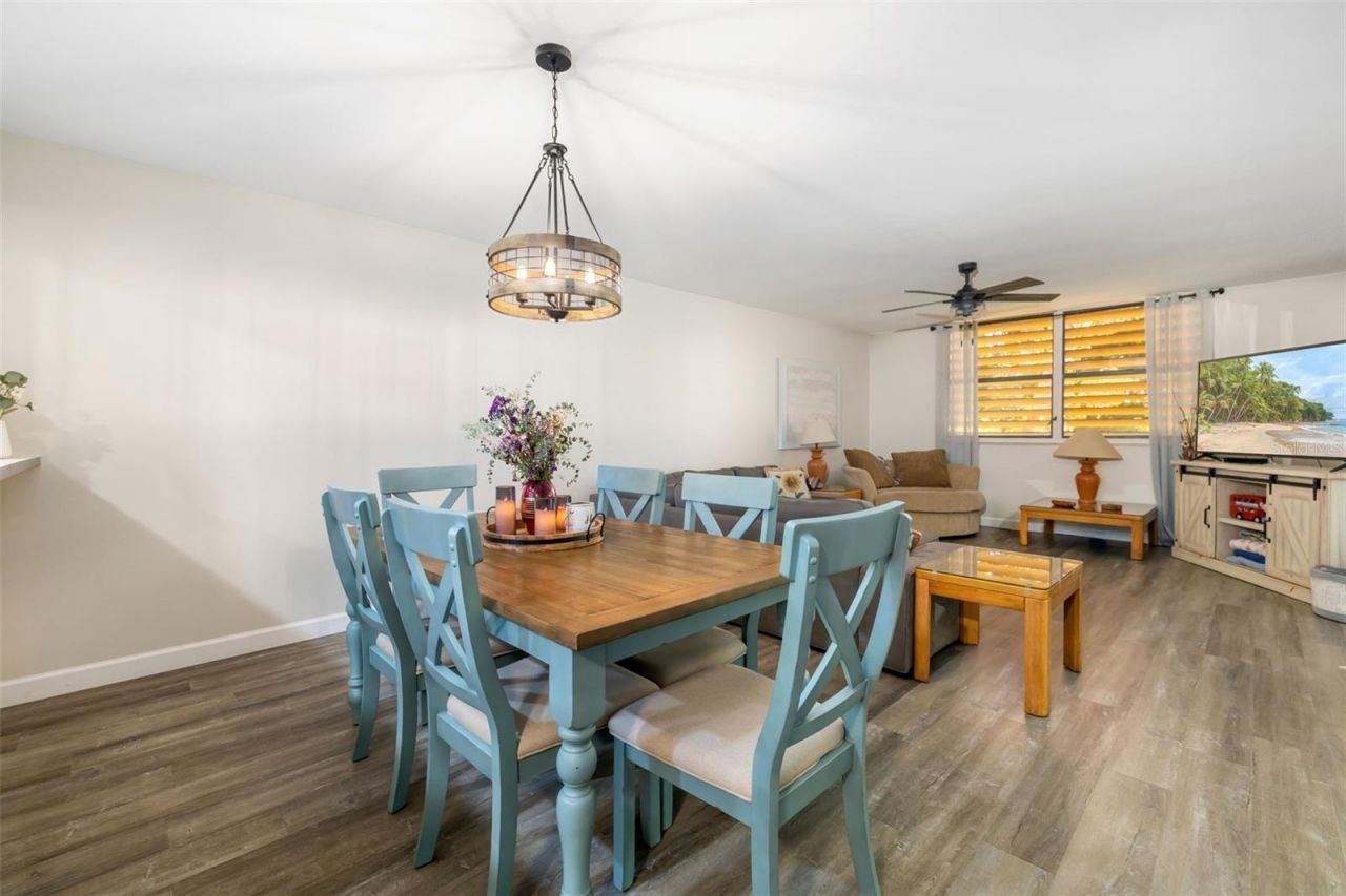 135 Wild Palm Drive, Bradenton, FL 34210 Photo