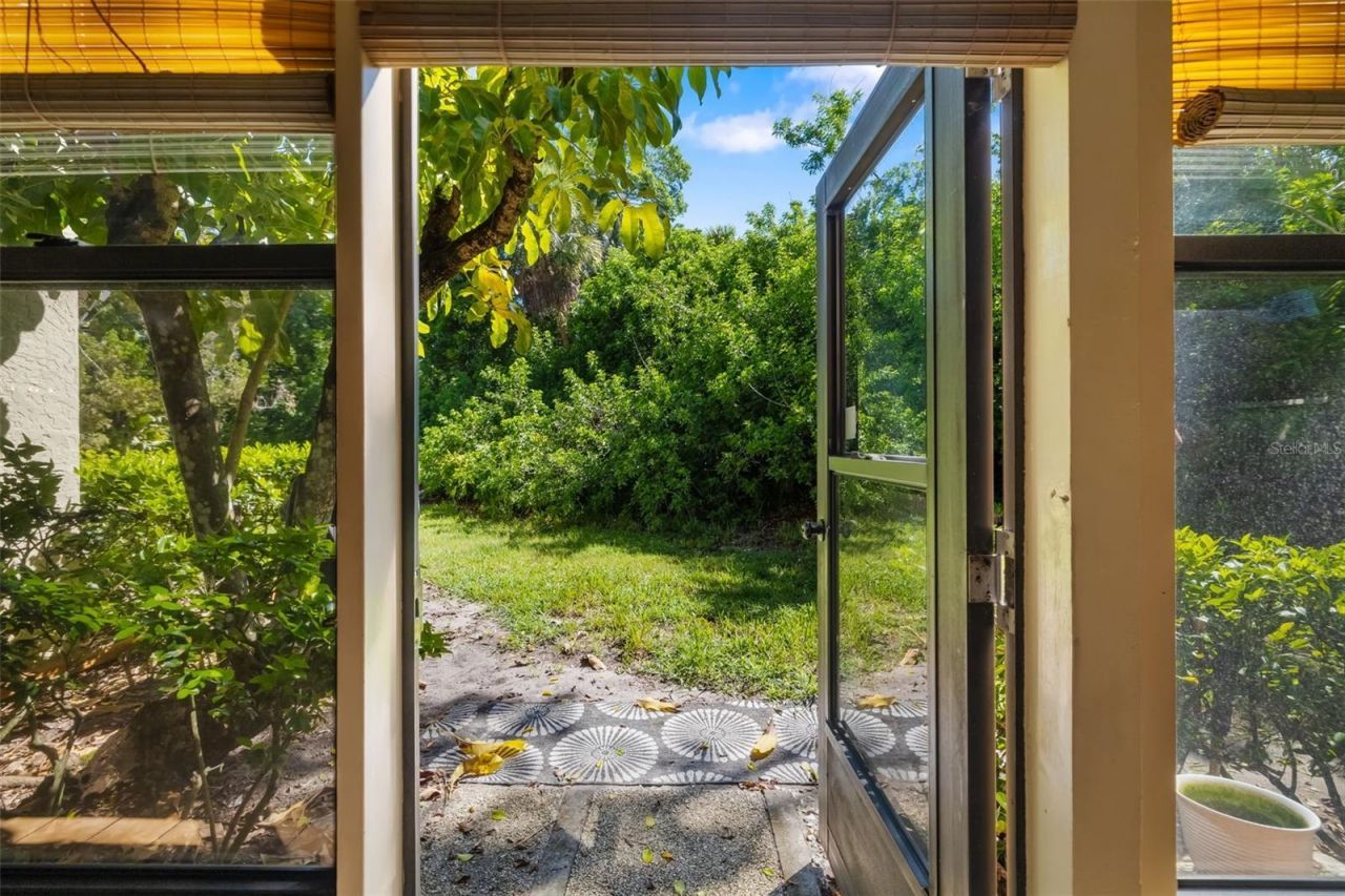 135 Wild Palm Drive, Bradenton, FL 34210 Photo