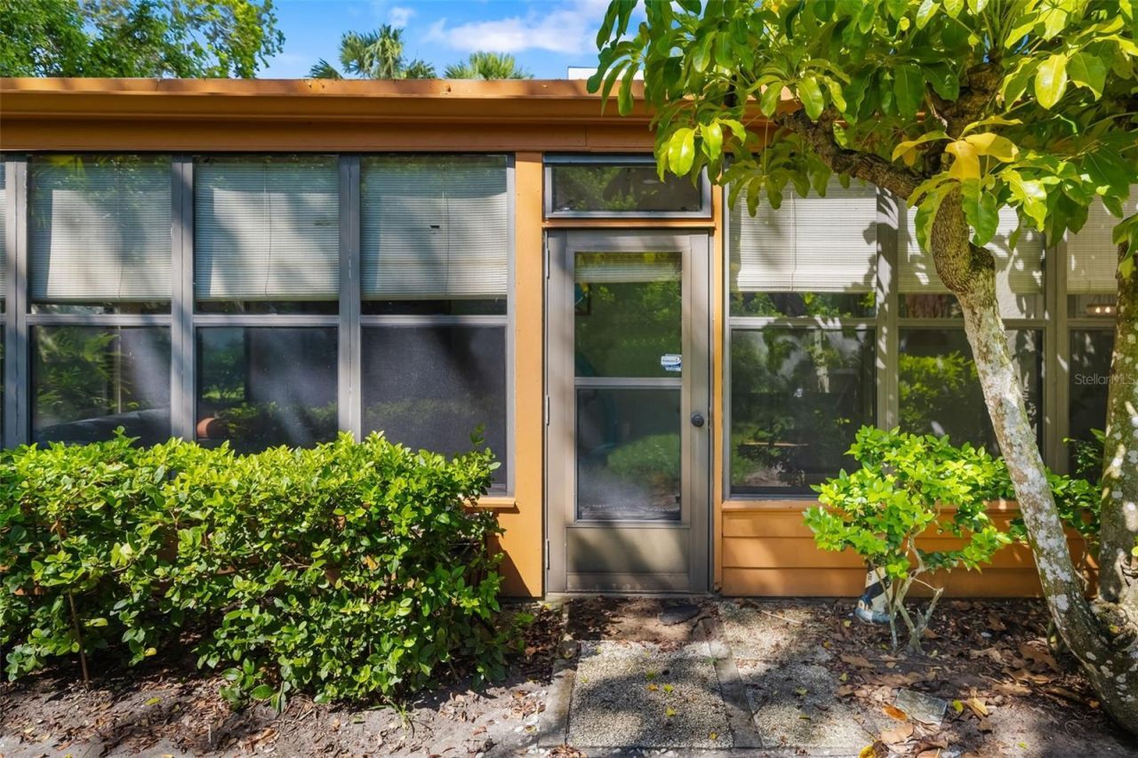 135 Wild Palm Drive, Bradenton, FL 34210 Photo