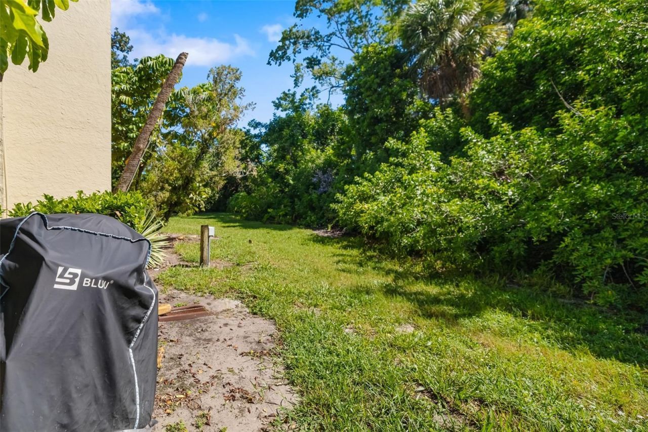 135 Wild Palm Drive, Bradenton, FL 34210 Photo