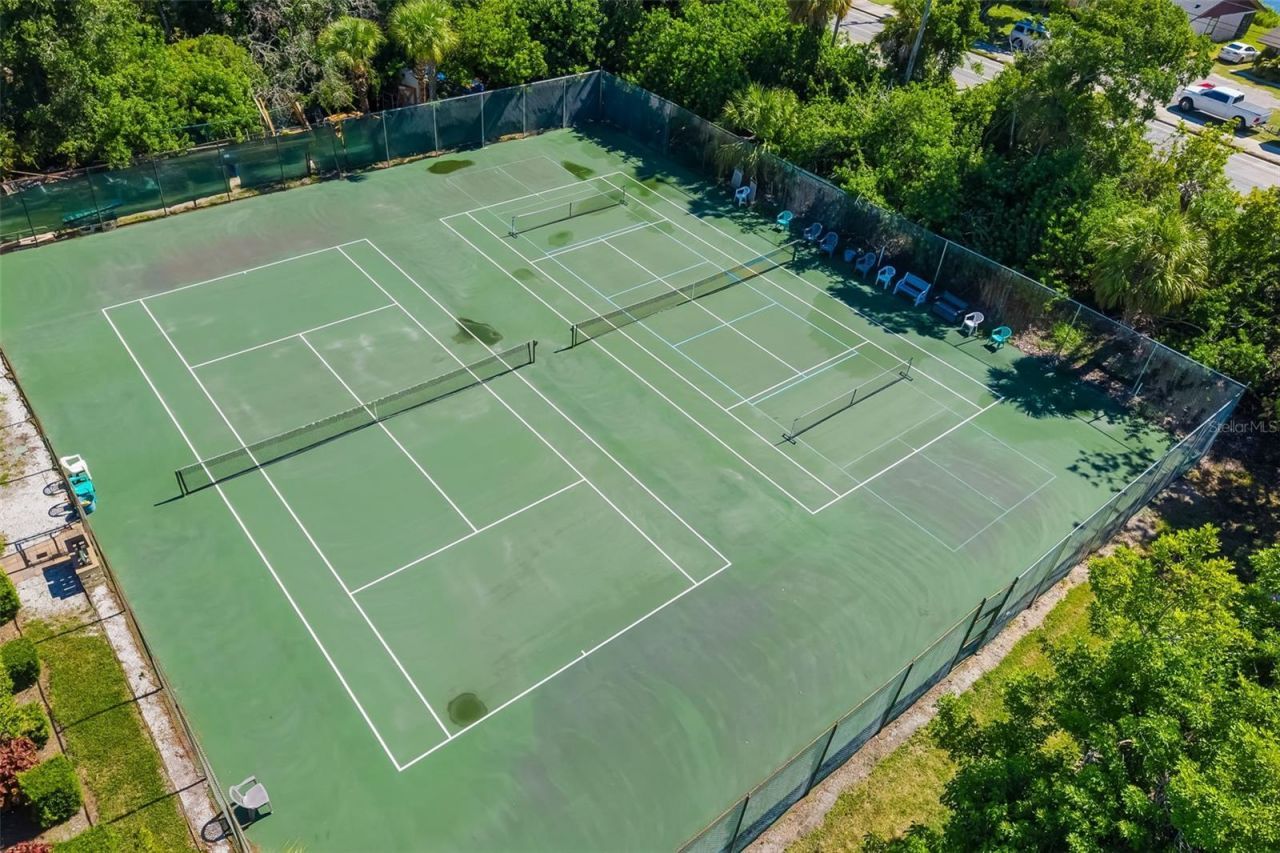 135 Wild Palm Drive, Bradenton, FL 34210 Photo