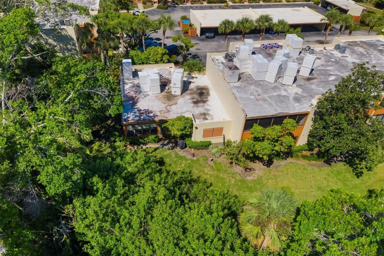 135 Wild Palm Drive, Bradenton, FL 34210 Photo