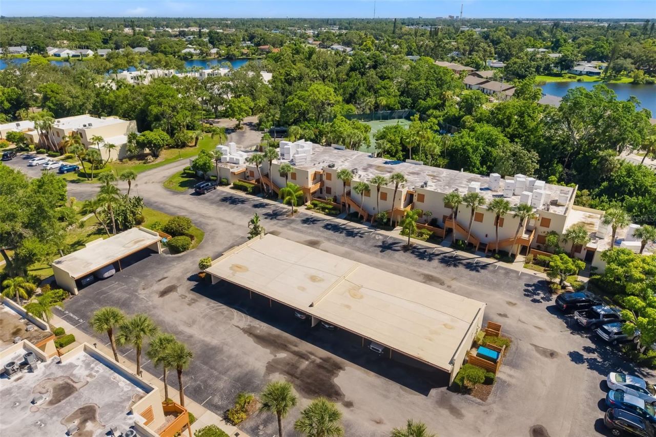 135 Wild Palm Drive, Bradenton, FL 34210 Photo