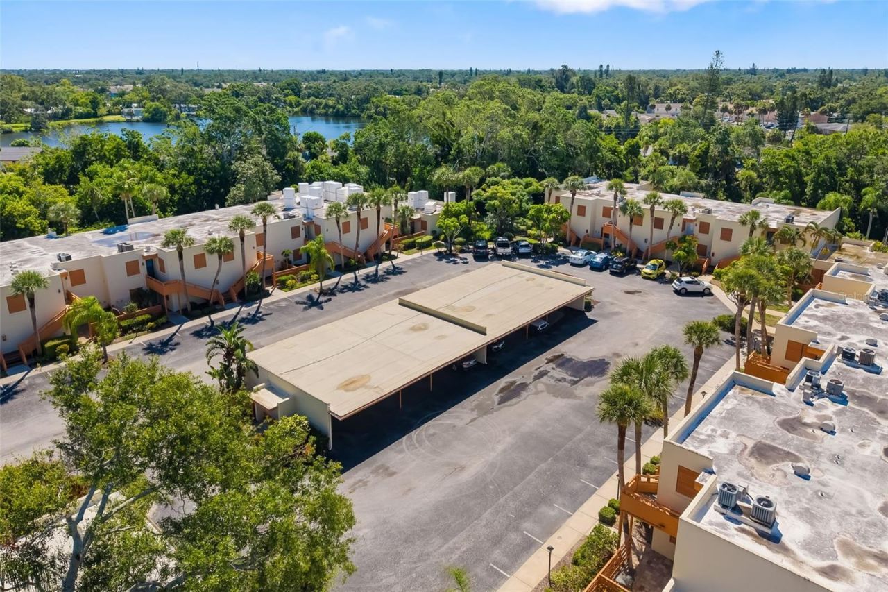 135 Wild Palm Drive, Bradenton, FL 34210 Photo