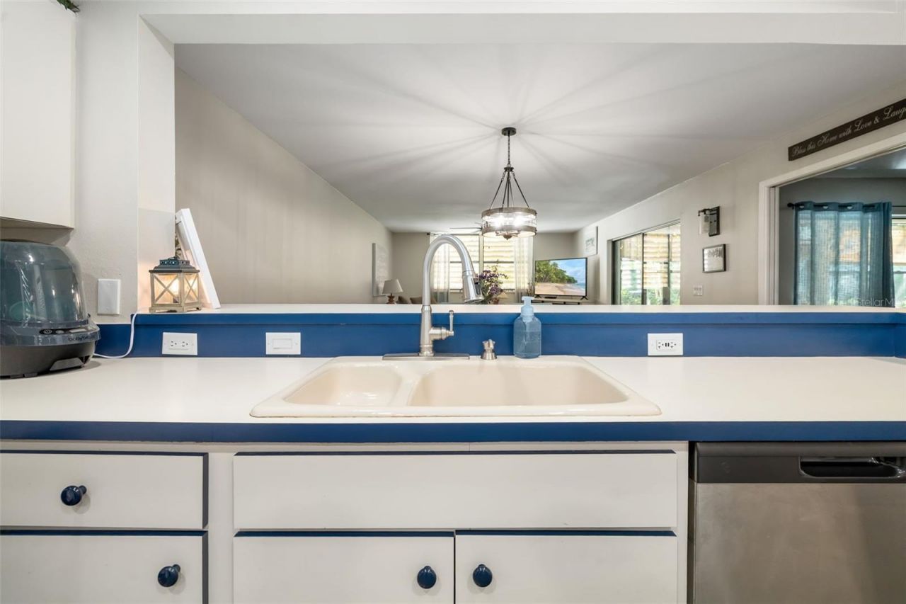 135 Wild Palm Drive, Bradenton, FL 34210 Photo