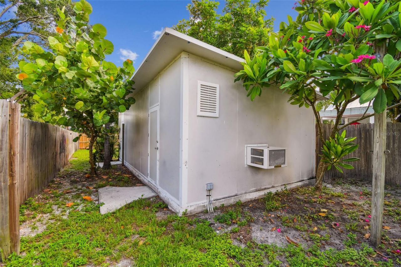 711 Smith Street, Clearwater, FL 33756 Photo