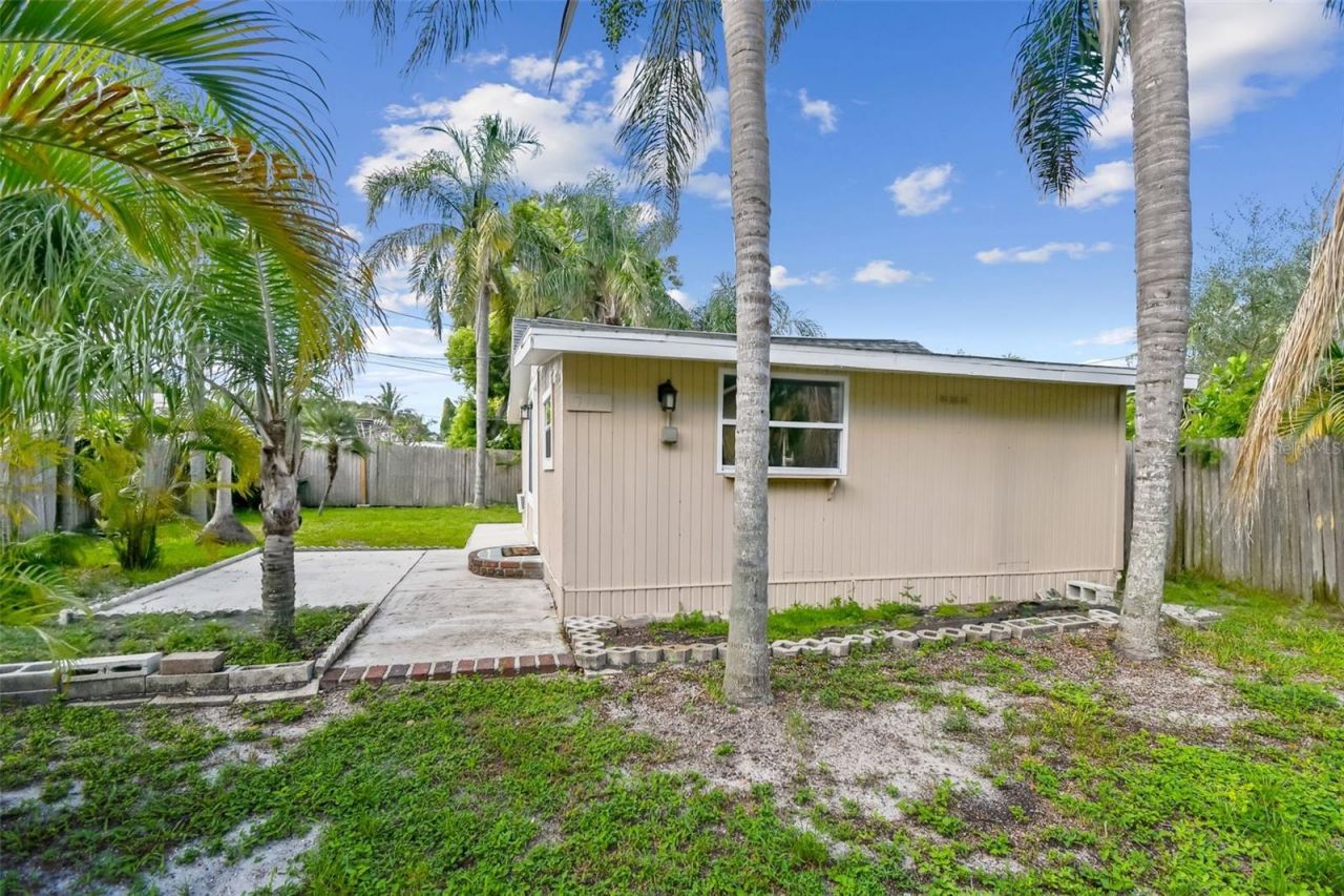 711 Smith Street, Clearwater, FL 33756 Photo