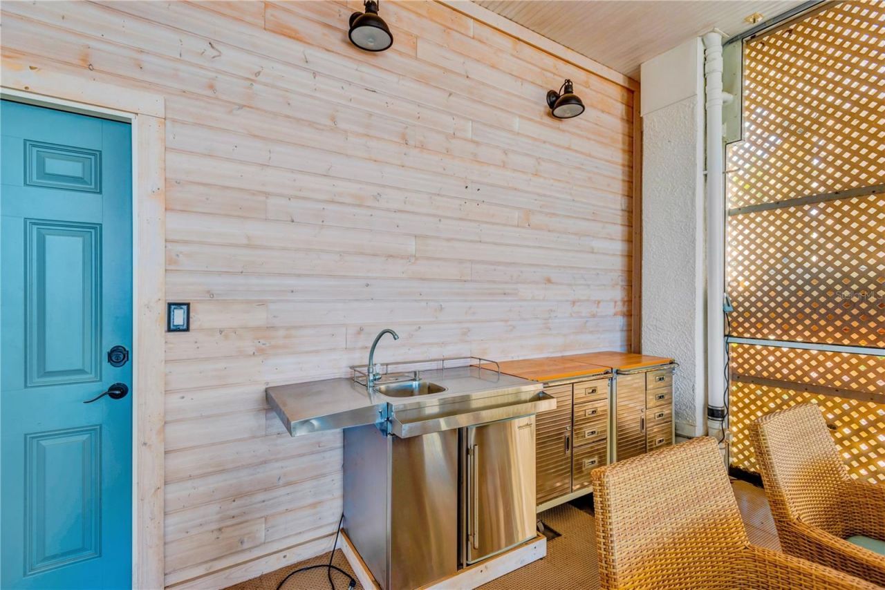 511 Seaview Drive, Tarpon Springs, FL 34689 Photo