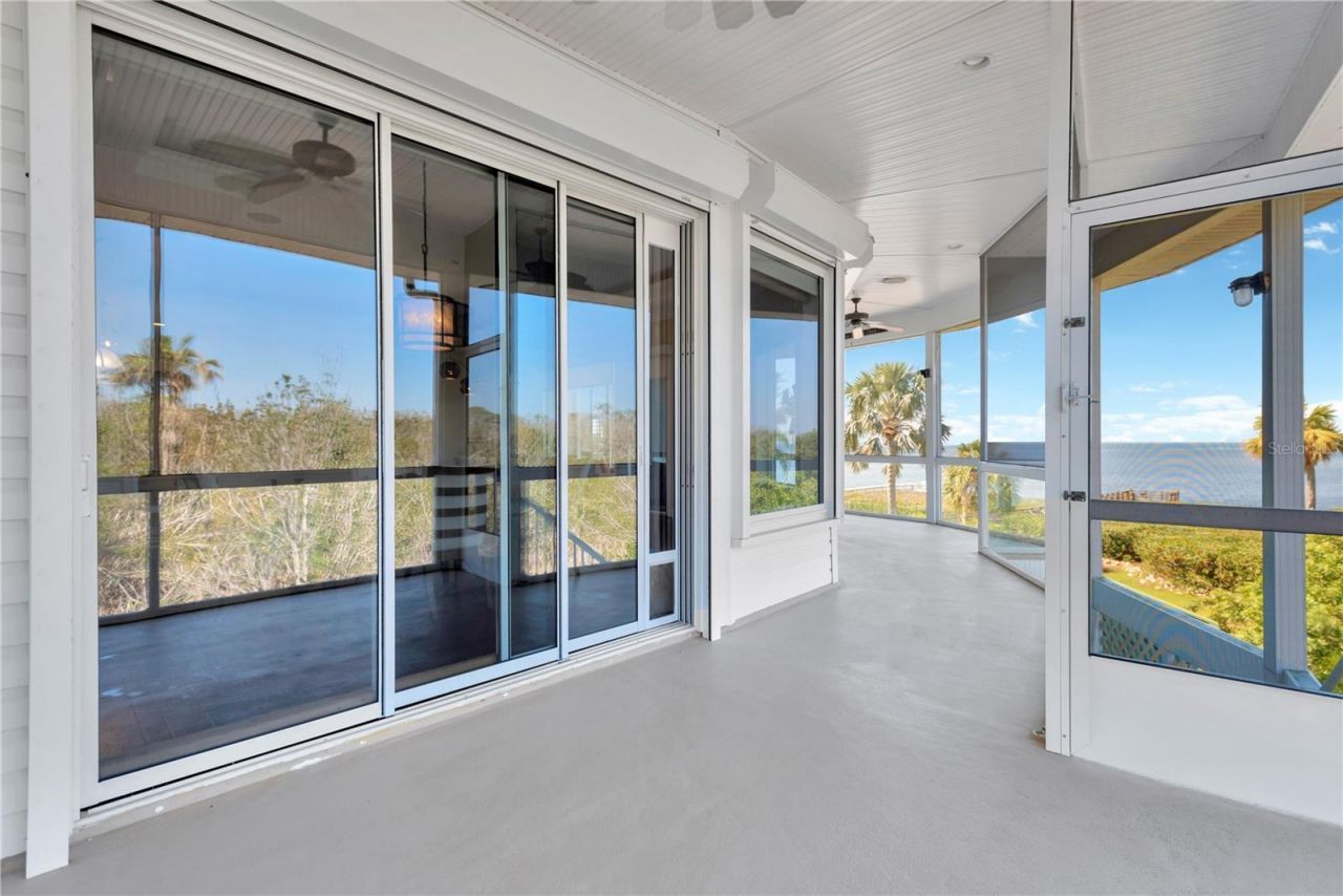 511 Seaview Drive, Tarpon Springs, FL 34689 Photo