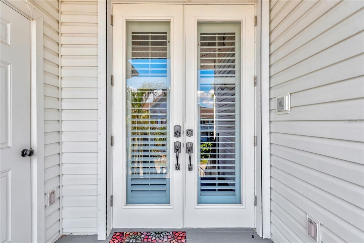 511 Seaview Drive, Tarpon Springs, FL 34689 Photo