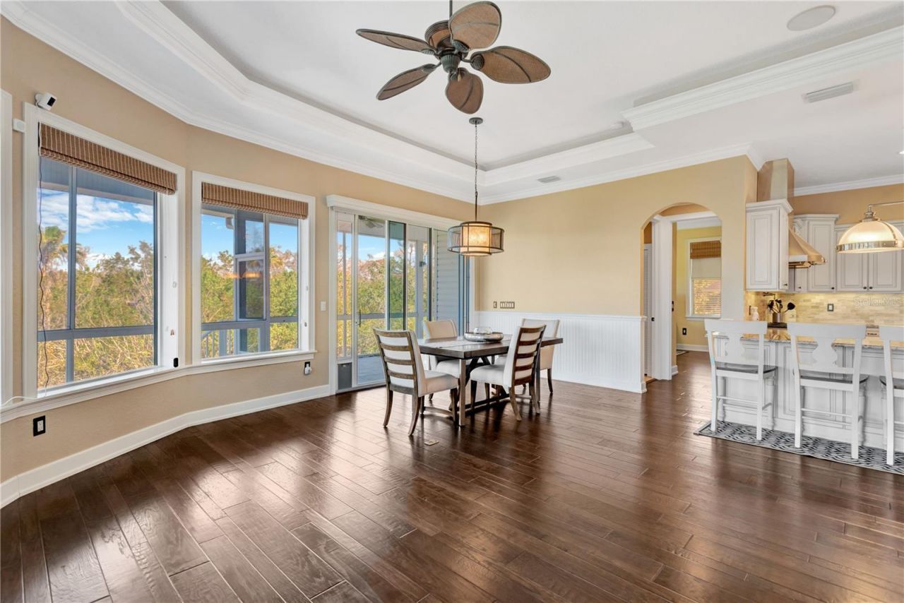 511 Seaview Drive, Tarpon Springs, FL 34689 Photo