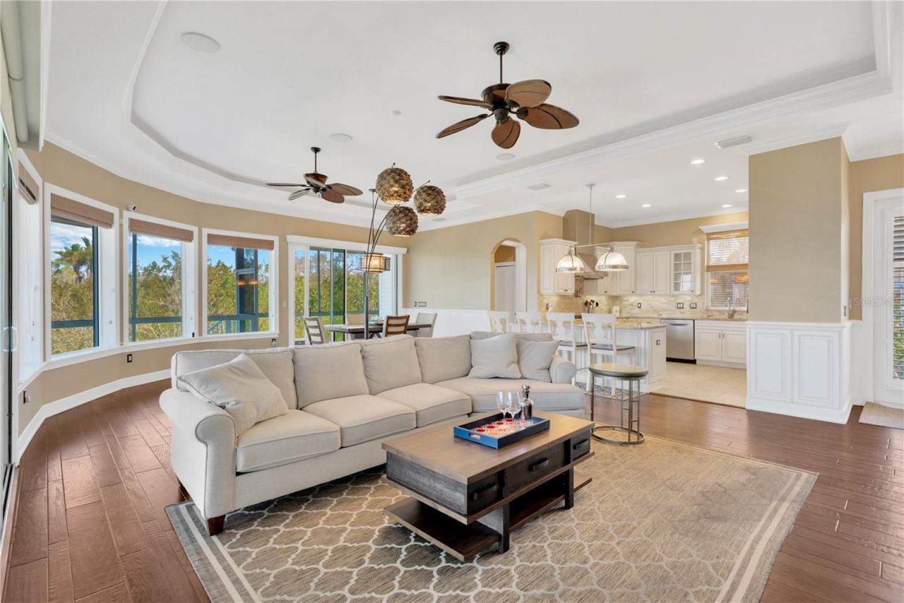 511 Seaview Drive, Tarpon Springs, FL 34689 Photo