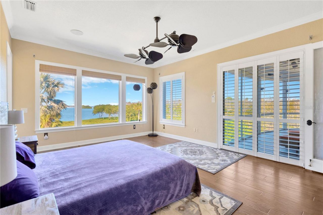 511 Seaview Drive, Tarpon Springs, FL 34689 Photo