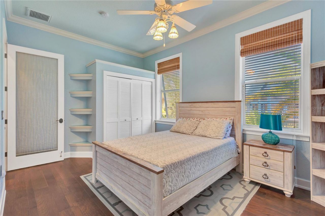 511 Seaview Drive, Tarpon Springs, FL 34689 Photo