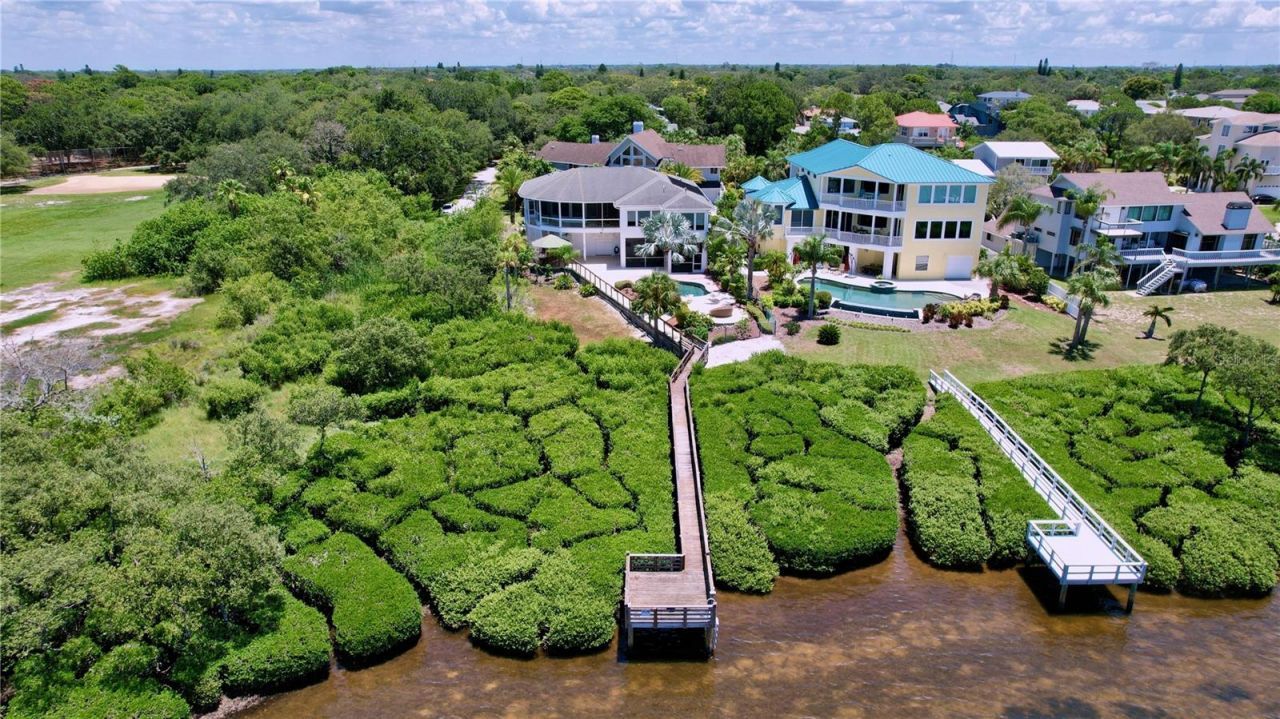 511 Seaview Drive, Tarpon Springs, FL 34689 Photo