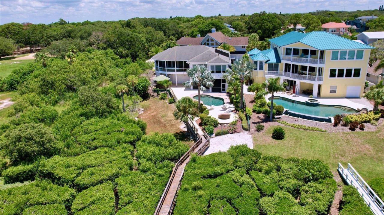 511 Seaview Drive, Tarpon Springs, FL 34689 Photo