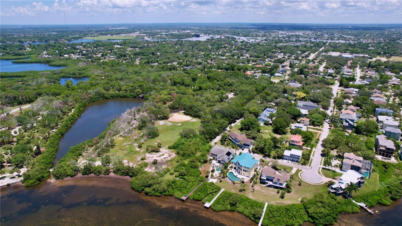 511 Seaview Drive, Tarpon Springs, FL 34689 Photo