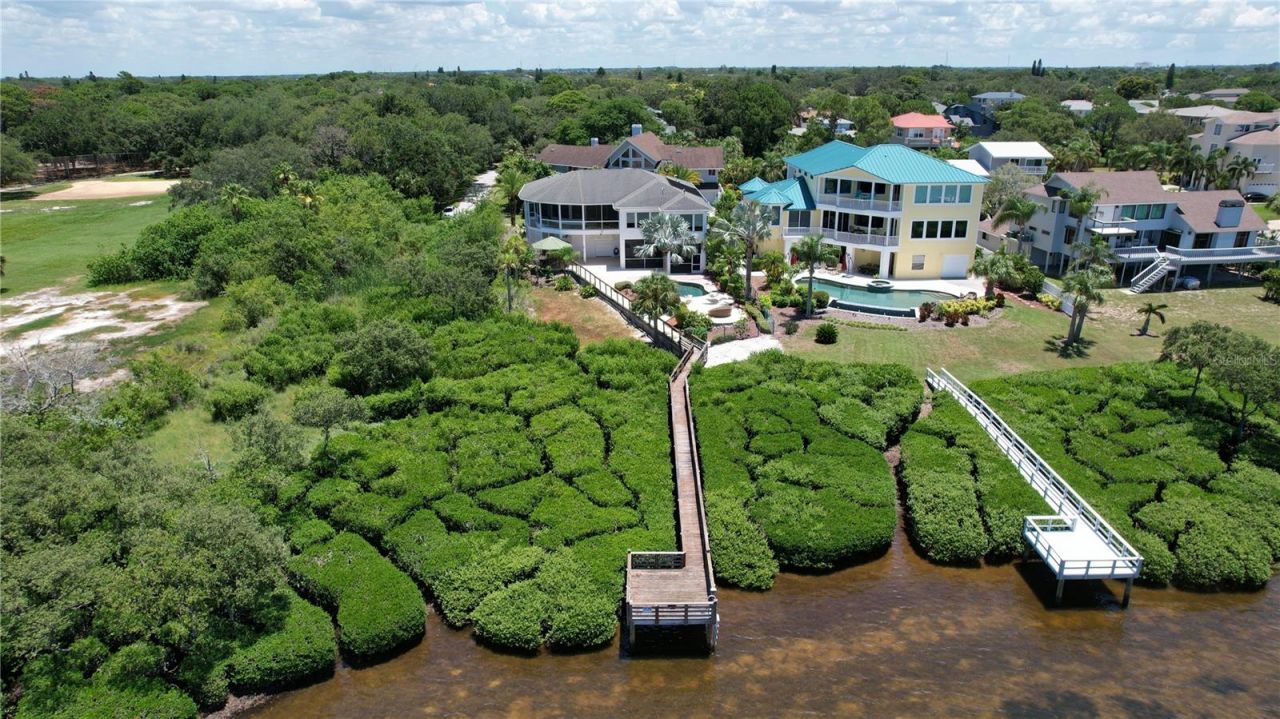 511 Seaview Drive, Tarpon Springs, FL 34689 Photo