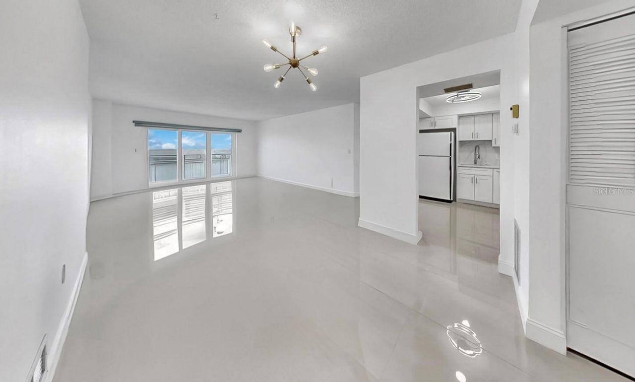 4900 Brittany Drive S, Unit 1702, Saint Petersburg, FL 33715 Photo