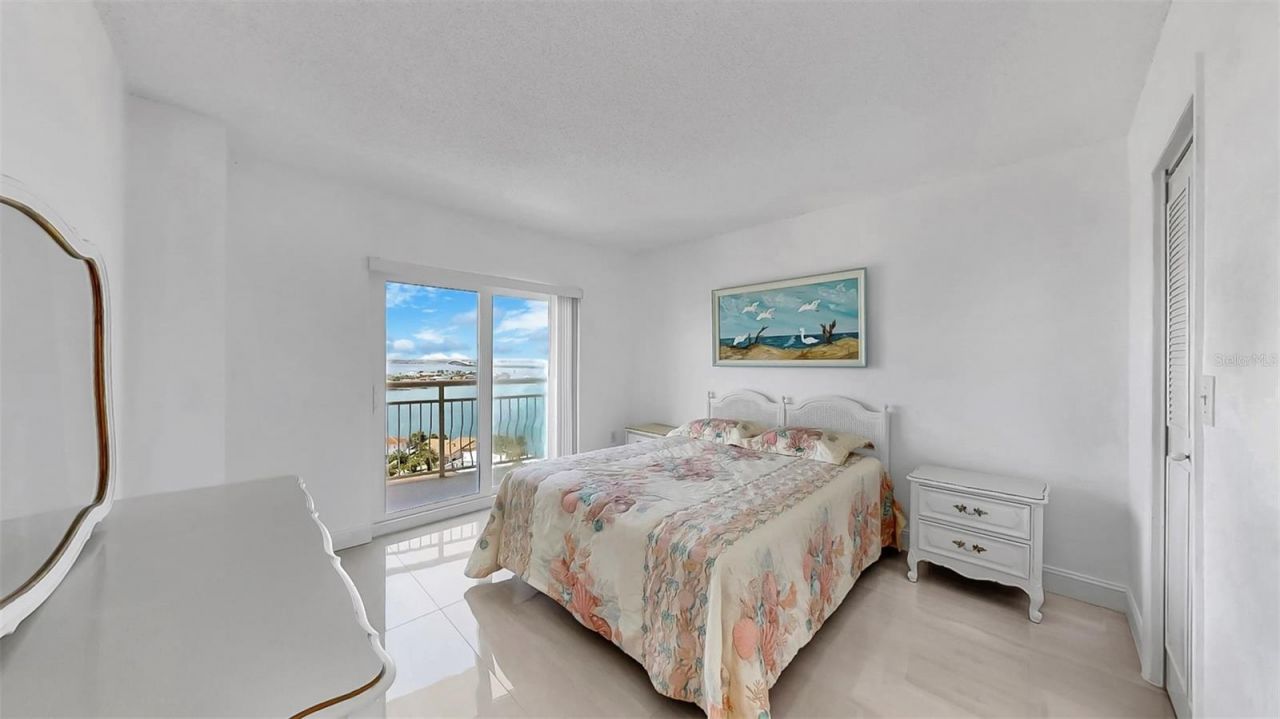 4900 Brittany Drive S, Unit 1702, Saint Petersburg, FL 33715 Photo