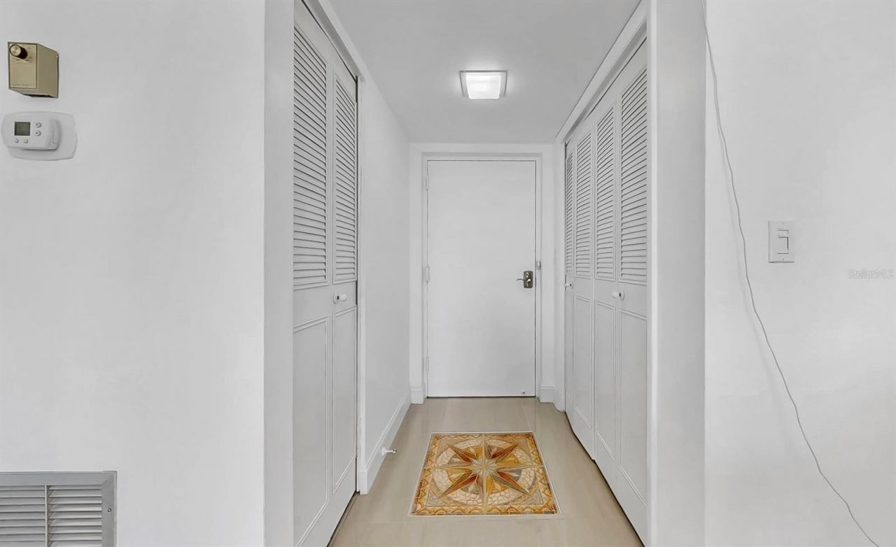 4900 Brittany Drive S, Unit 1702, Saint Petersburg, FL 33715 Photo