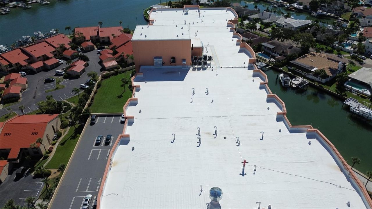 4900 Brittany Drive S, Unit 1702, Saint Petersburg, FL 33715 Photo