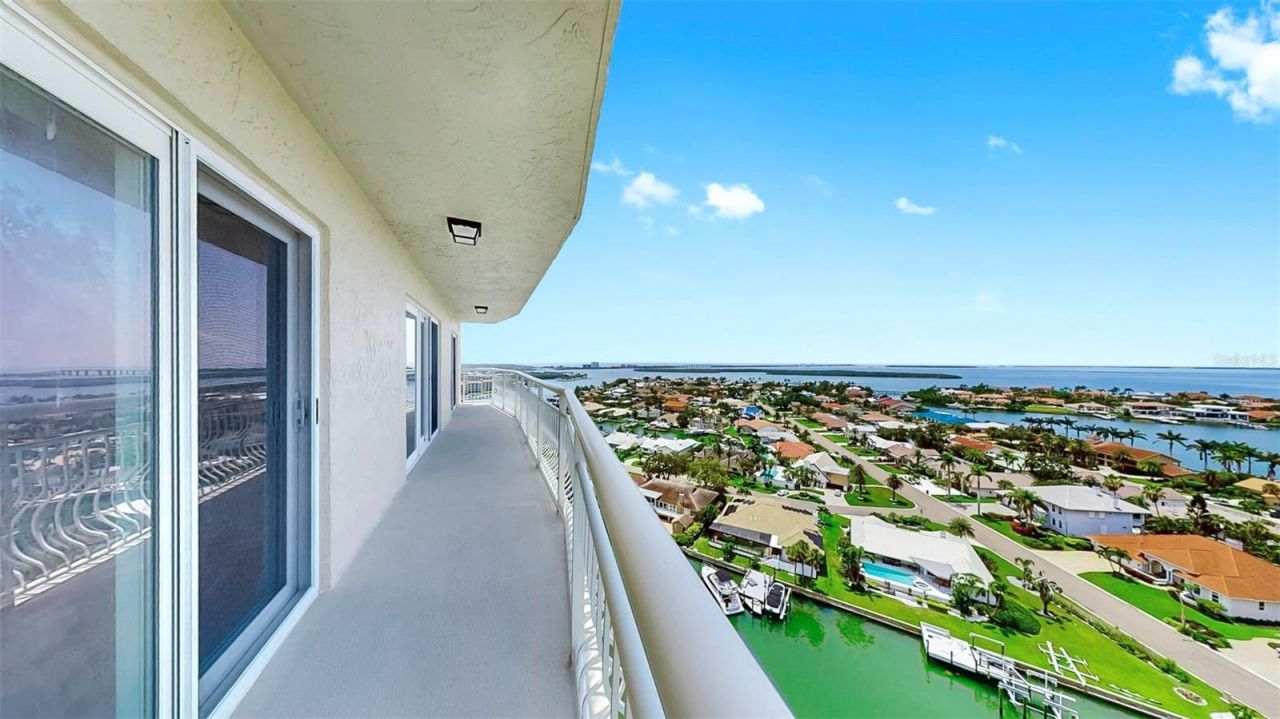 4900 Brittany Drive S, Unit 1702, Saint Petersburg, FL 33715 Photo