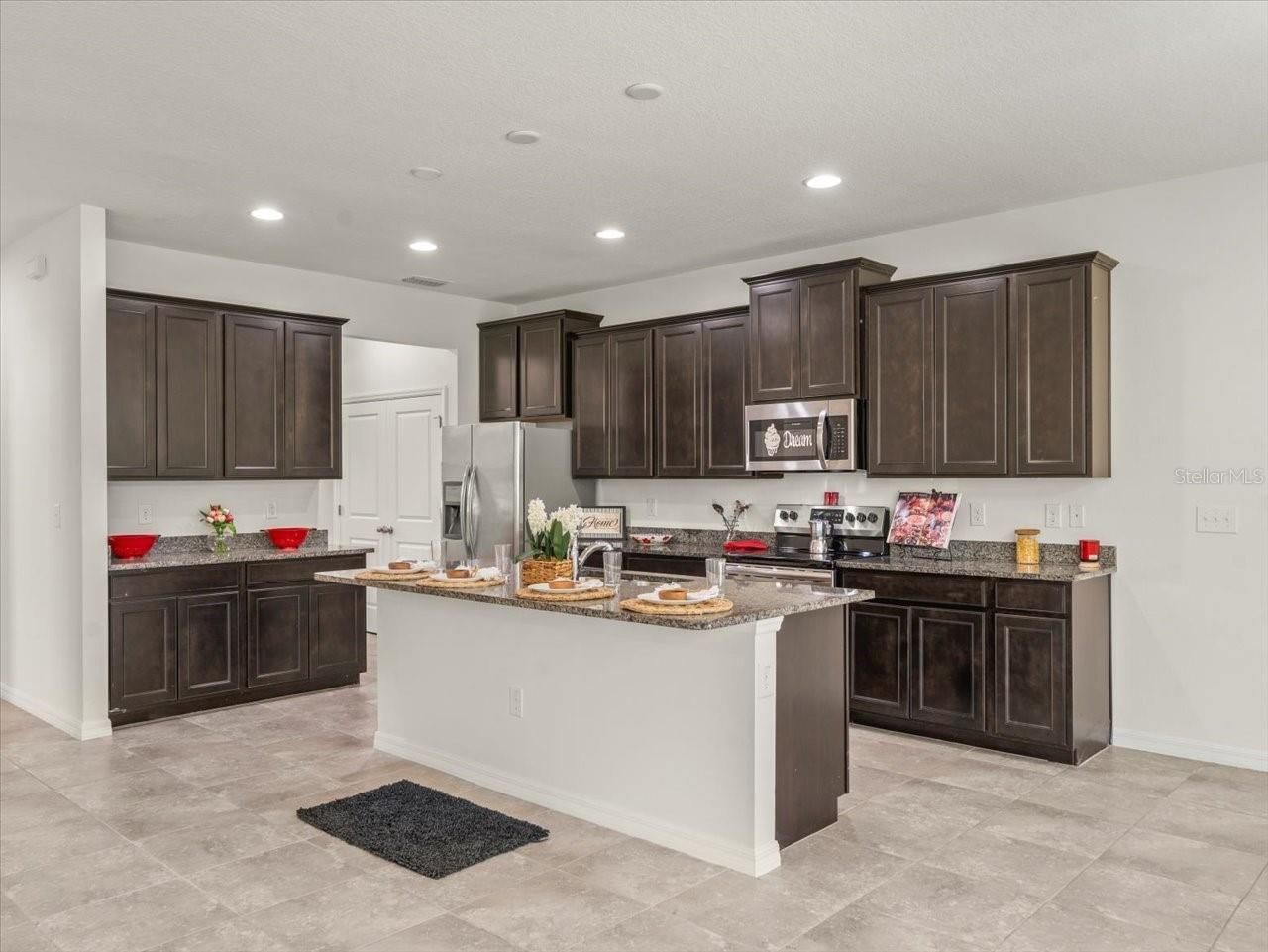 5715 Hevena Court, Palmetto, FL 34221 Photo