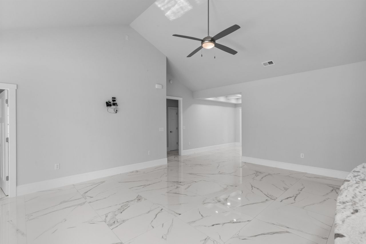 329 Blue Rock Dr. Photo 19