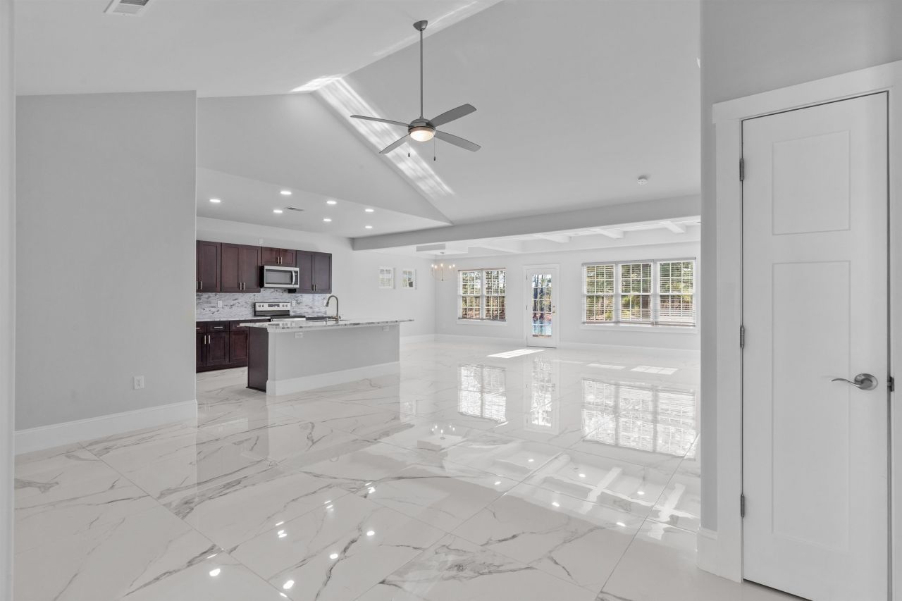 329 Blue Rock Dr. Photo 5