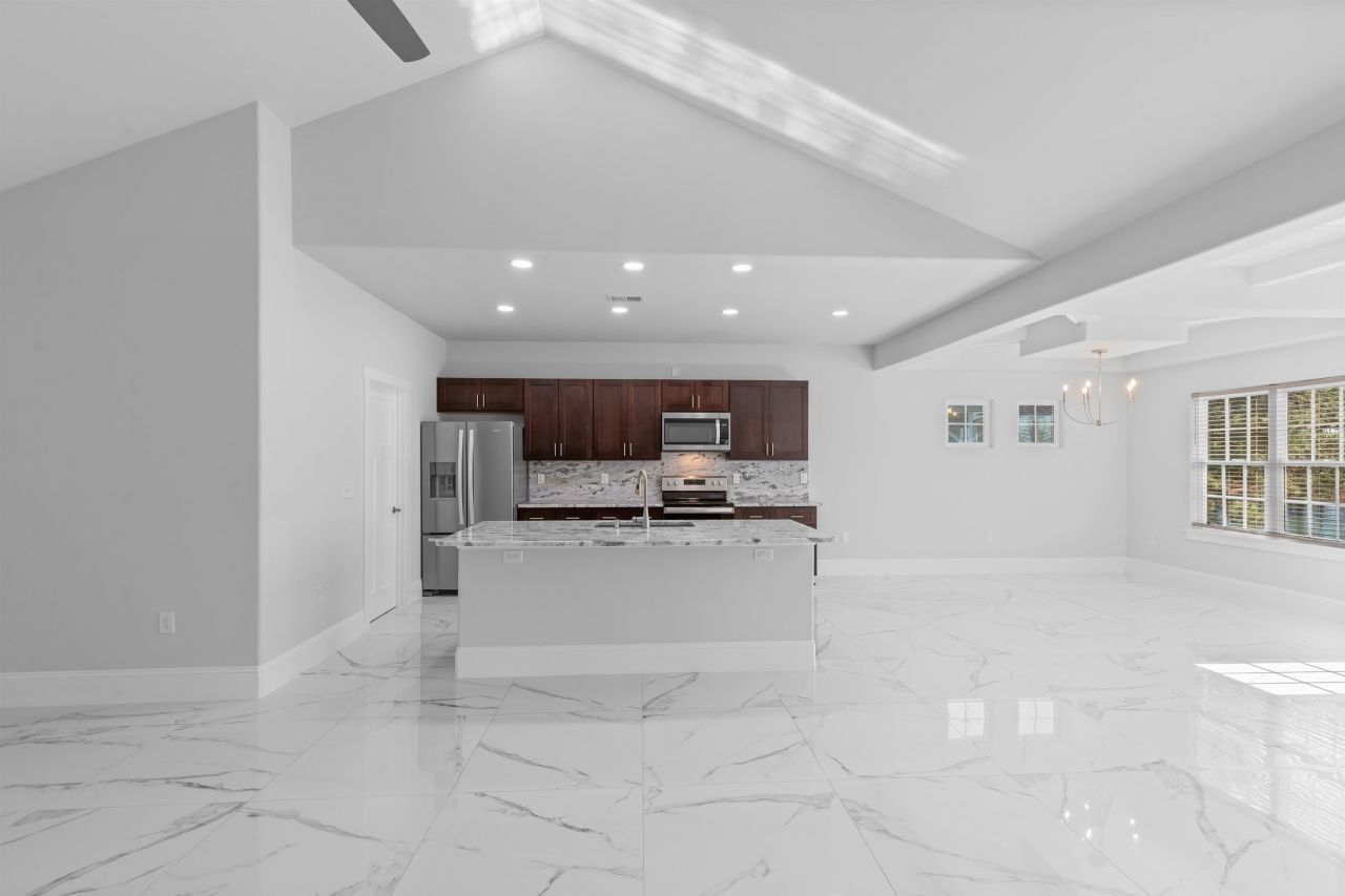 329 Blue Rock Dr. Photo 7