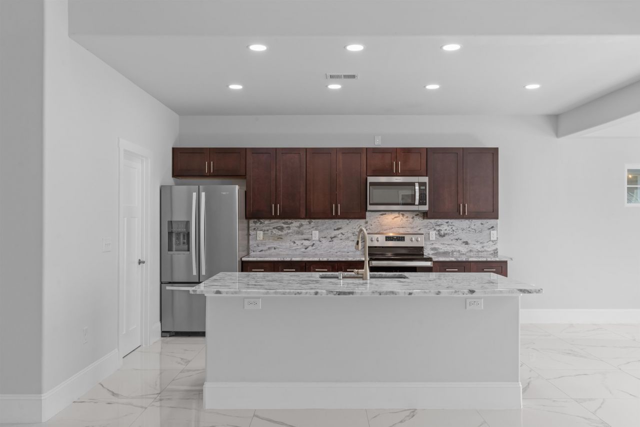 329 Blue Rock Dr. Photo 8