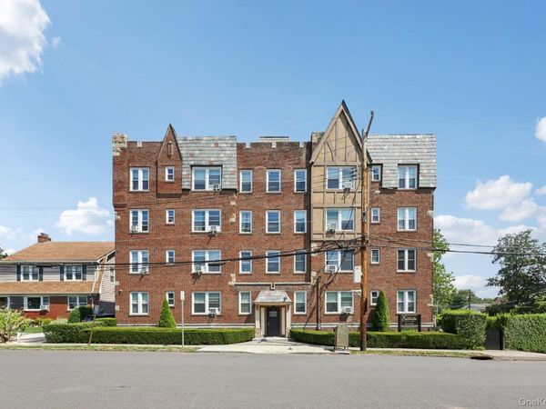 2 Lockwood Avenue, Unit 3D, Bronxville, NY 10708